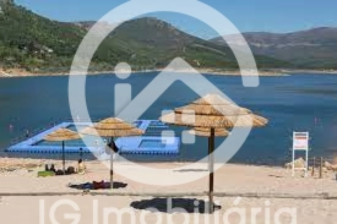 Moradia T3 para Venda em Aldeia de São Francisco de Assis Foto 14