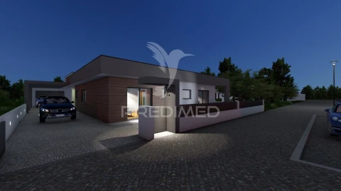 Moradia T5 para Venda em Azeitão (São Lourenço e São Simão)