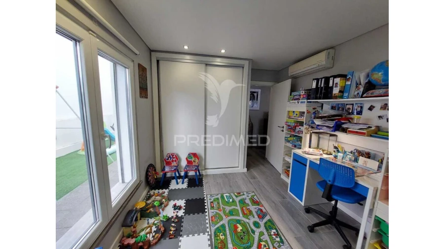 Moradia T4 para Venda em Quinta do Conde Foto 16