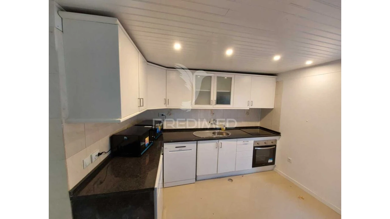 Moradia T9 para Venda em Ajuda Foto 1