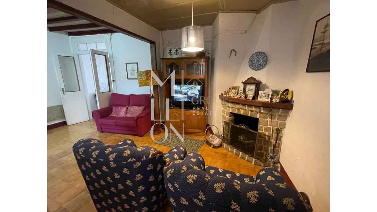 Moradia T5 para Venda em Ervedal e Vila Franca da Beira Foto 1