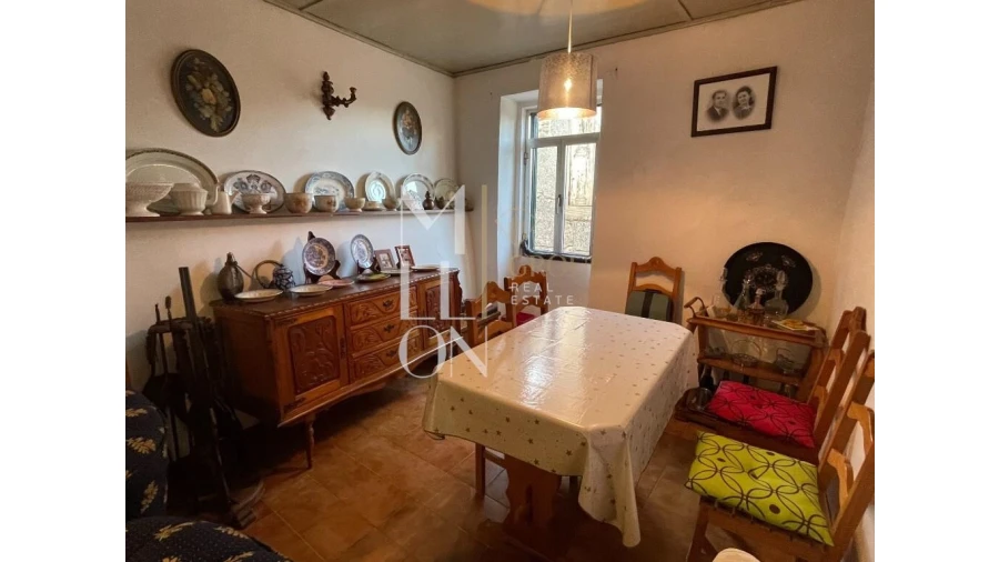 Moradia T5 para Venda em Ervedal e Vila Franca da Beira Foto 2