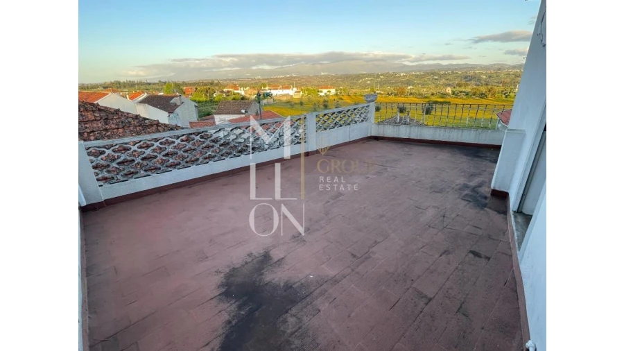 Moradia T5 para Venda em Ervedal e Vila Franca da Beira Foto 39