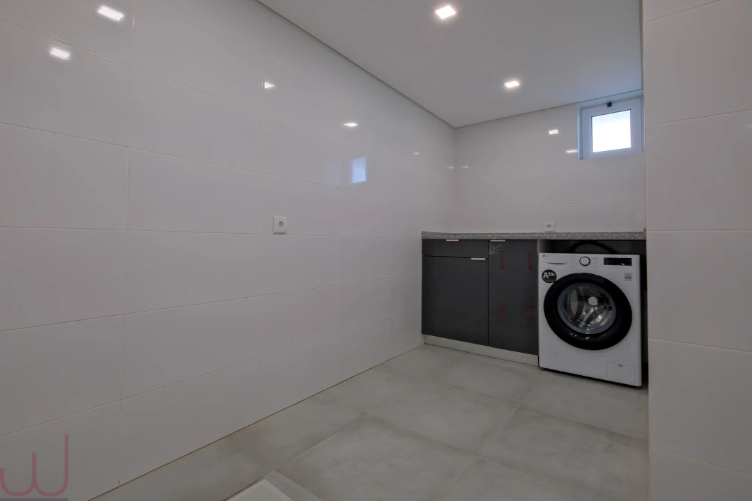 Moradia T3 para Venda em Pontinha e Famões Foto 29