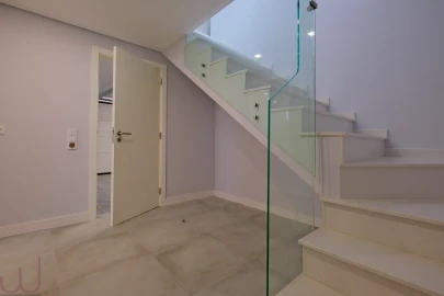 Moradia T3 para Venda em Pontinha e Famões