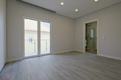 Moradia T3 para Venda em Pontinha e Famões