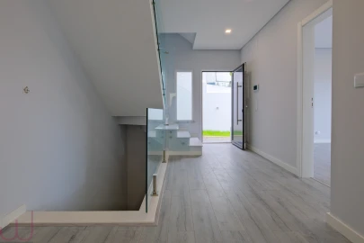 Moradia T3 para Venda em Pontinha e Famões