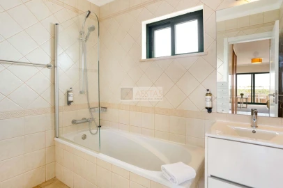 Apartamento para Venda em Lagoa e Carvoeiro