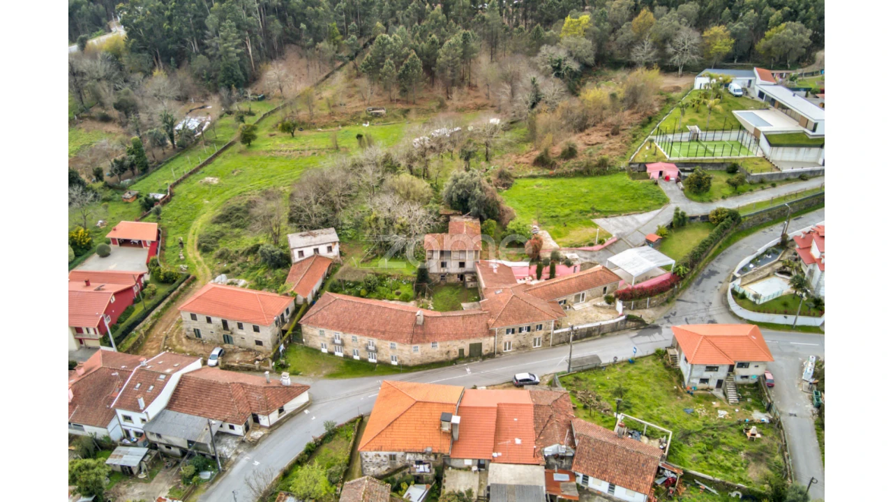 Moradia T4 para Venda em Ribeira do Neiva Foto 5