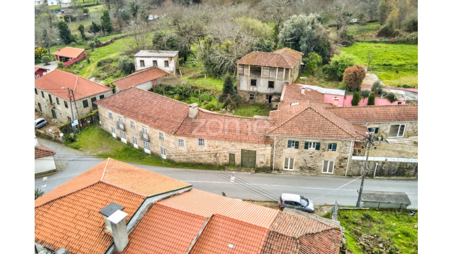 Moradia T4 para Venda em Ribeira do Neiva Foto 1