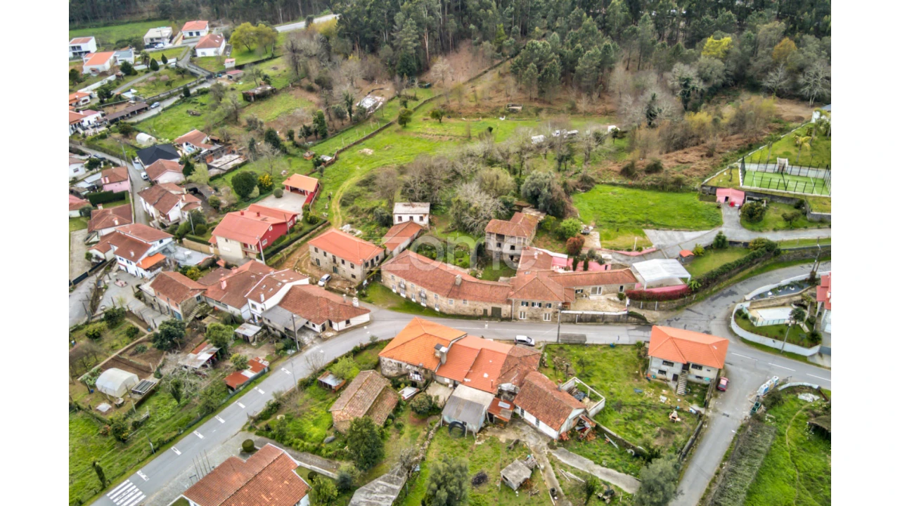 Moradia T4 para Venda em Ribeira do Neiva Foto 4