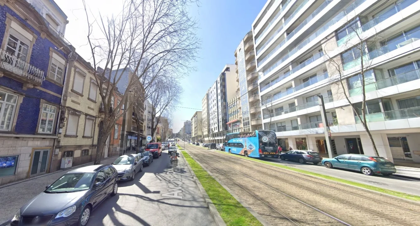 Loja para Venda em Santa Marinha e São Pedro da Afurada Foto 2