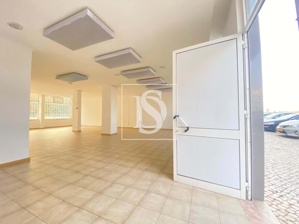 Negócio para Venda em Moita Foto 1