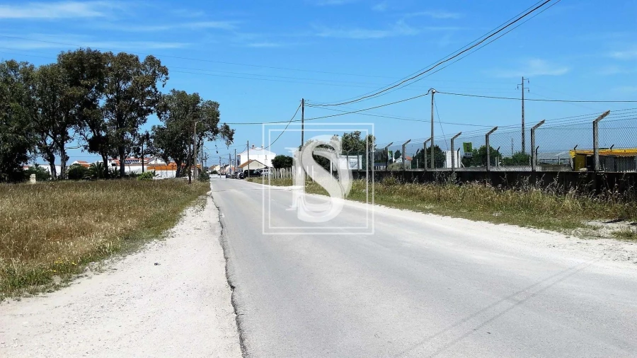 Terreno para Venda em Sarilhos Grandes Foto 9