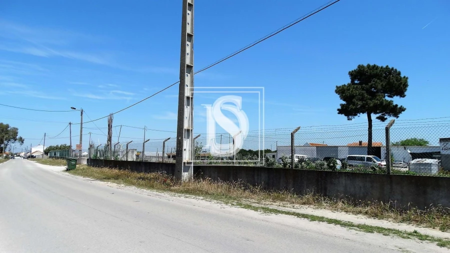 Terreno para Venda em Sarilhos Grandes Foto 2