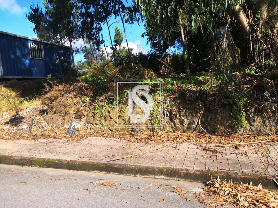 Terreno para Venda em Alfena Foto 2