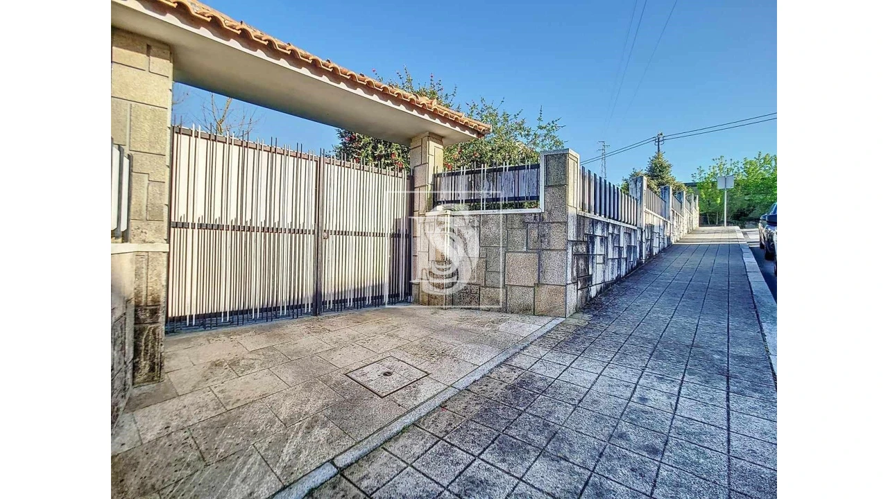 Moradia T3 para Venda em Aguas Santas Foto 32