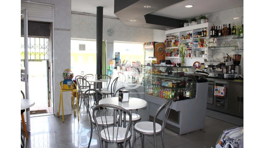 Negócio para Venda em Gondomar (São Cosme), Valbom e Jovim Foto 2