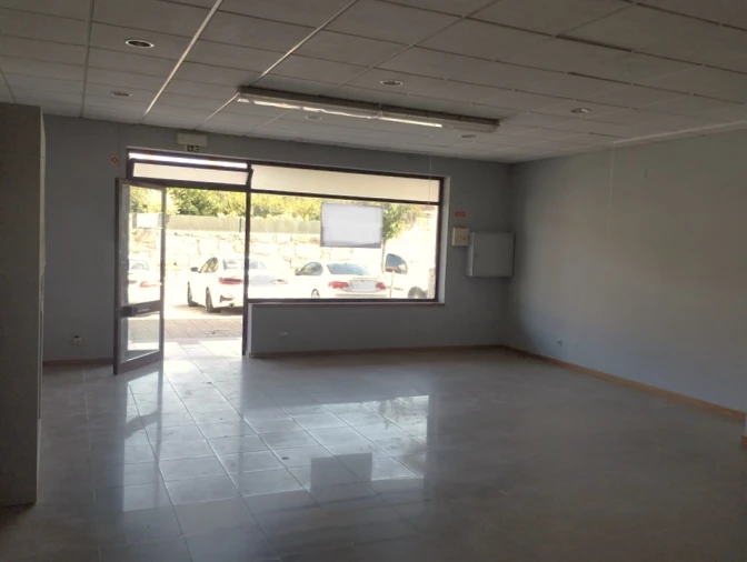 Loja para Venda em São Mamede de Infesta e Senhora da Hora Foto 6