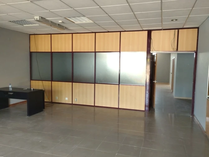 Loja para Venda em São Mamede de Infesta e Senhora da Hora Foto 2