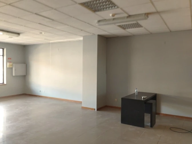 Loja para Venda em São Mamede de Infesta e Senhora da Hora Foto 5