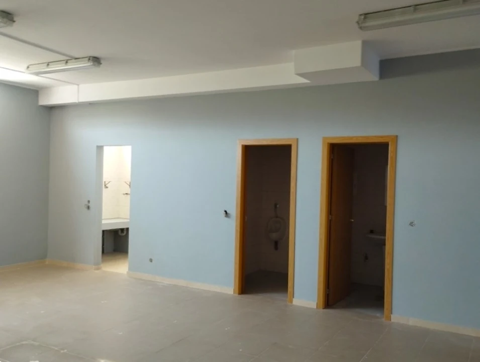 Loja para Venda em São Mamede de Infesta e Senhora da Hora Foto 10