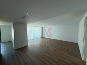 Apartamento T3 para Venda em Glória e Vera Cruz