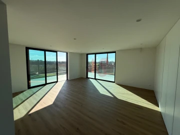 Apartamento T4 para Venda em Glória e Vera Cruz