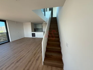 Apartamento T4 para Venda em Glória e Vera Cruz