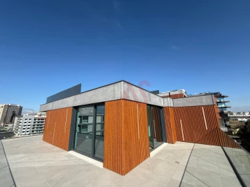 Apartamento T4 para Venda em Glória e Vera Cruz