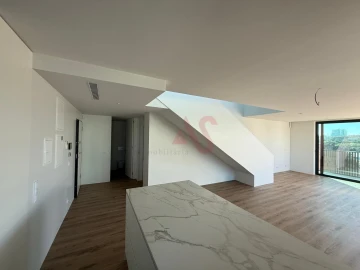 Apartamento T4 para Venda em Glória e Vera Cruz