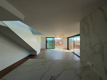 Apartamento T4 para Venda em Glória e Vera Cruz