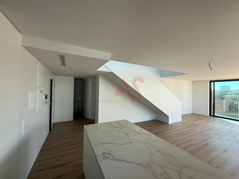 Apartamento T4 para Venda em Glória e Vera Cruz Foto 9