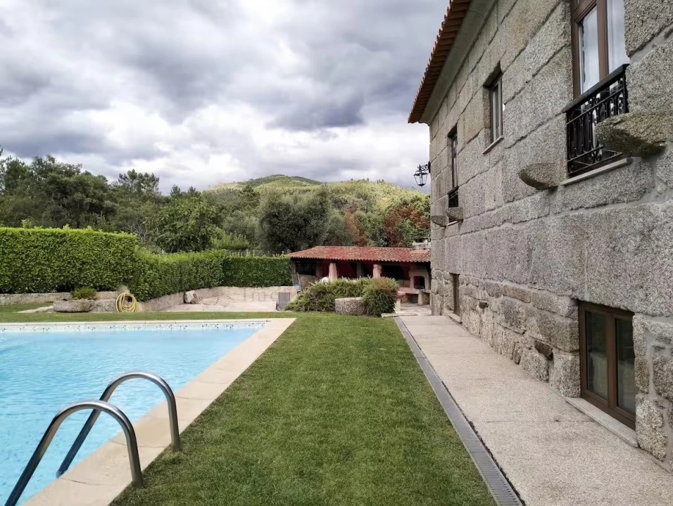 Moradia T4 para Venda em Campanhó e Paradança Foto 7