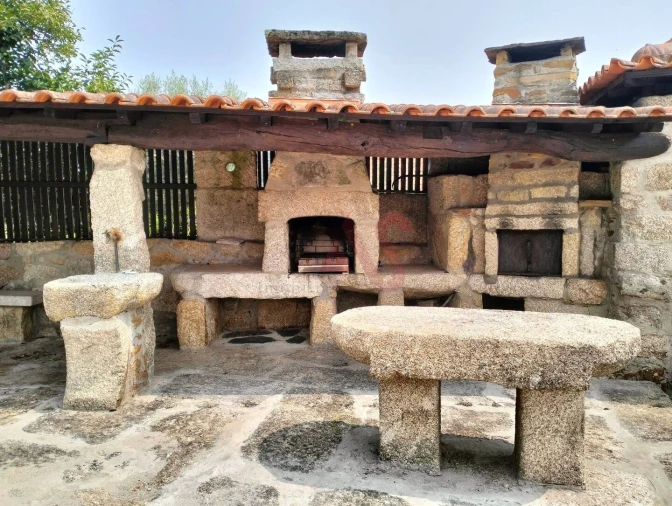 Moradia T4 para Venda em Campanhó e Paradança Foto 22