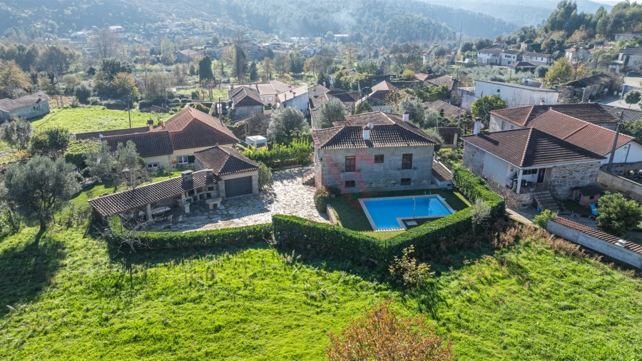 Moradia T4 para Venda em Campanhó e Paradança Foto 43