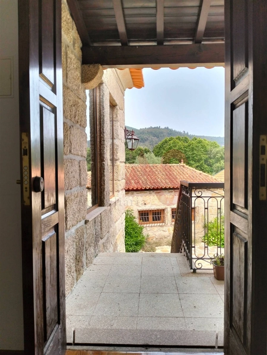 Moradia T4 para Venda em Campanhó e Paradança Foto 12