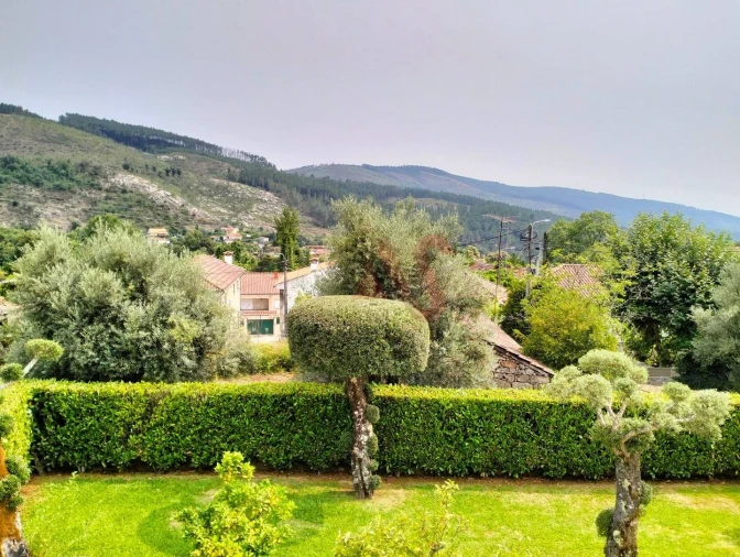 Moradia T4 para Venda em Campanhó e Paradança Foto 9