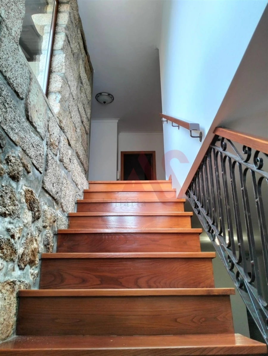 Moradia T4 para Venda em Campanhó e Paradança Foto 19