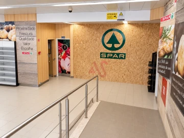 Loja para Venda em Almada, Cova da Piedade, Pragal e Cacilhas
