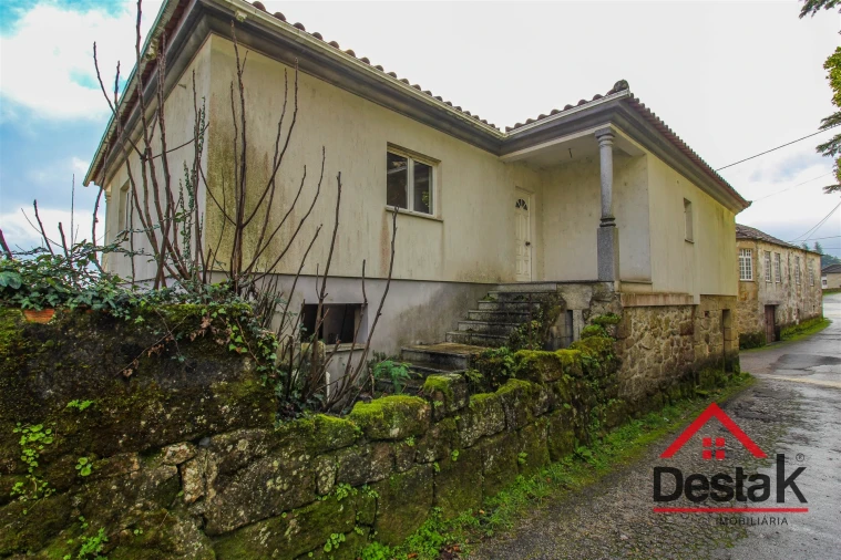 Moradia T3 para Venda em Carvalhais e Candal Foto 9