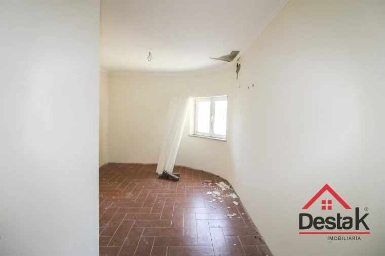 Moradia T3 para Venda em Carvalhais e Candal Foto 9