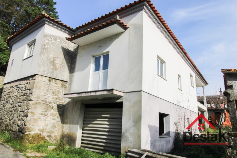 Moradia T3 para Venda em Carvalhais e Candal