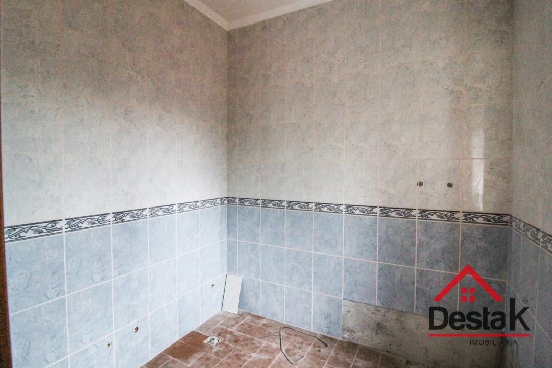 Moradia T3 para Venda em Carvalhais e Candal Foto 14