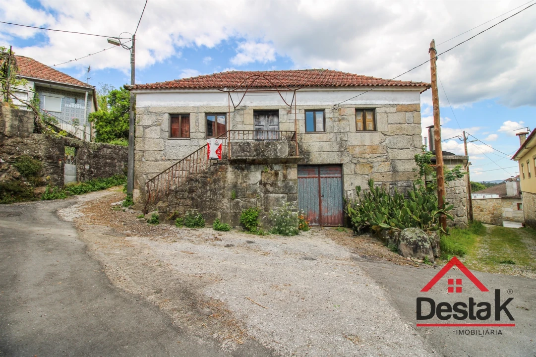 Moradia T3 para Venda em Carvalhais e Candal Foto 1