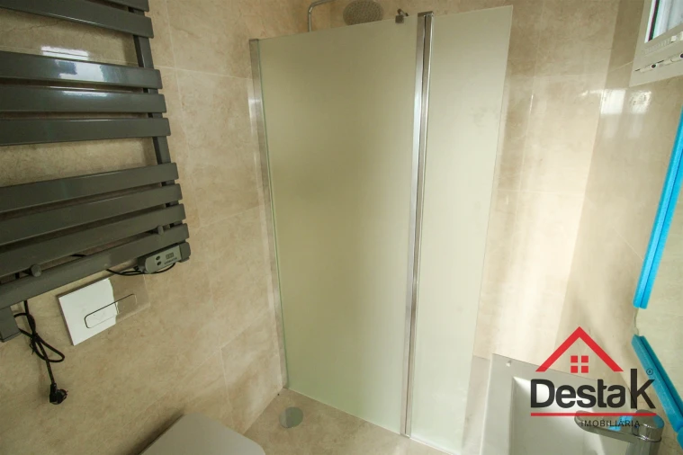 Apartamento T4 para Venda em Viseu Foto 7
