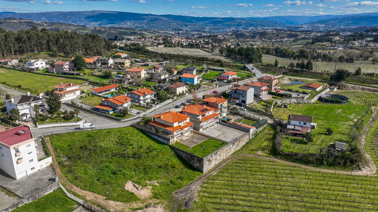 Moradia T4 para Venda em Recezinhos (São Mamede) Foto 48