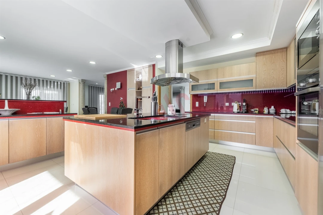 Moradia T4 para Venda em Recezinhos (São Mamede) Foto 13