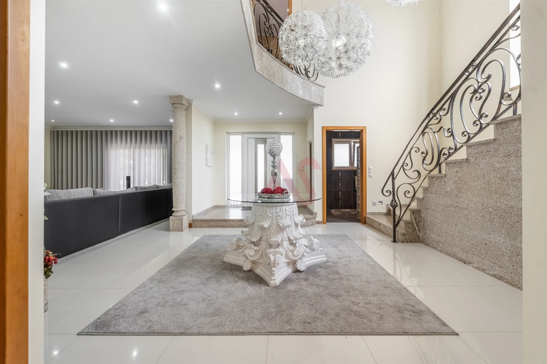 Moradia T4 para Venda em Recezinhos (São Mamede) Foto 14