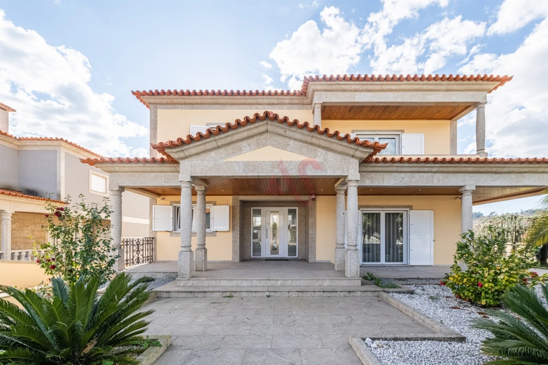 Moradia T4 para Venda em Recezinhos (São Mamede) Foto 4